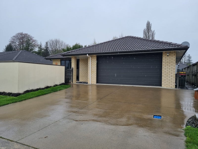 12 Riverholm Drive, Mangakakahi, Rotorua - Carousel 1