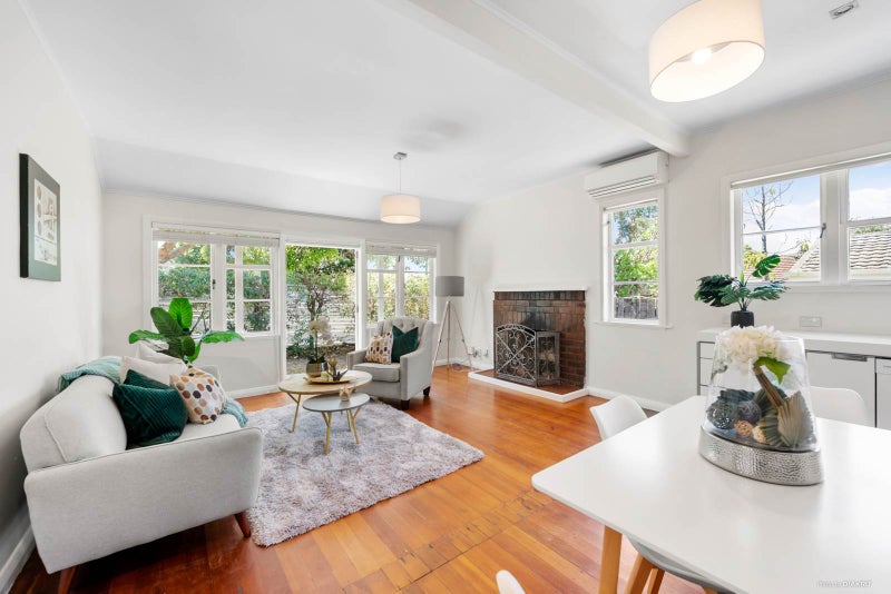 216A Meola Road, Point Chevalier, Auckland - Carousel 2