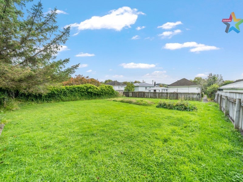 19 Hay Street, Wainuiomata, Lower Hutt - Carousel 2