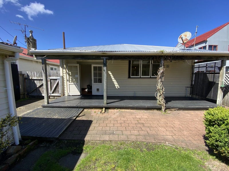 37 Miro Street, Miramar, Wellington - Carousel 20