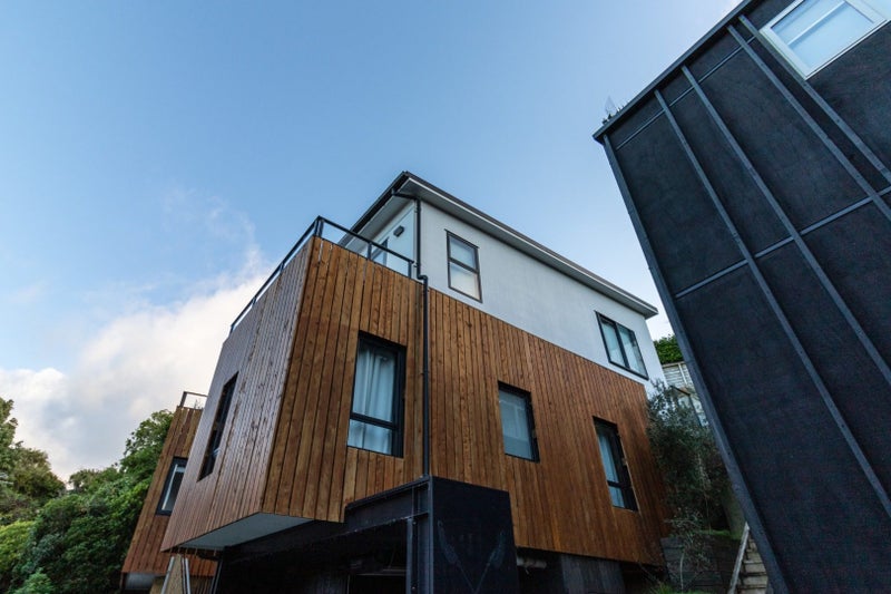 5B Salmont Place, Kelburn, Wellington - Carousel 2