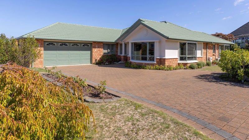8 Belvedere Grove, Rangatira Park, Taupō - Carousel 1