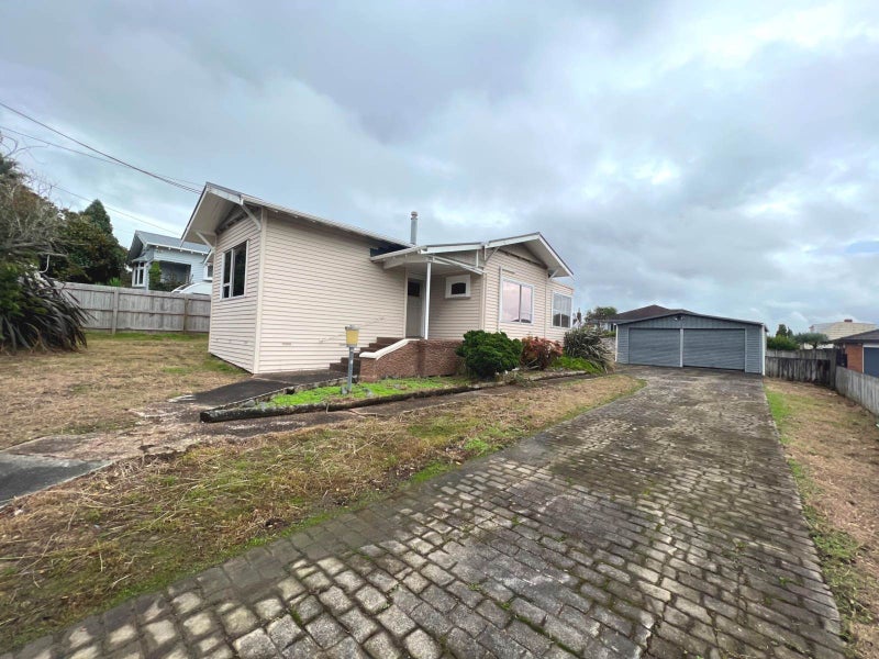 27 Blockhouse Bay Road, Avondale, Auckland - Carousel 1