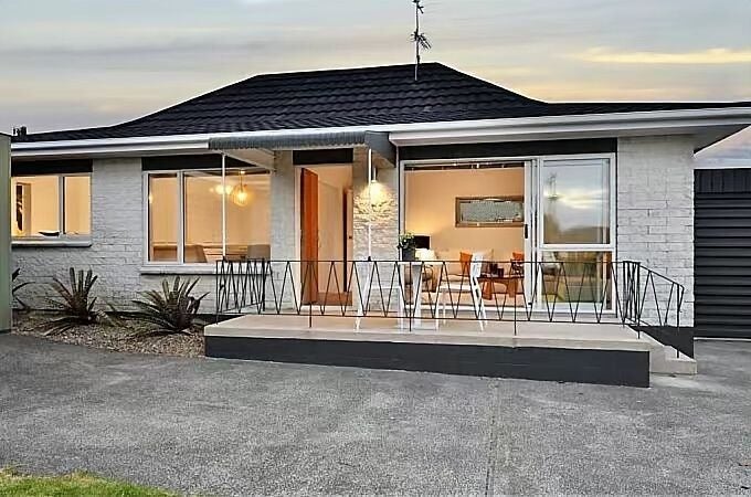3/2 Waterloo Road, Milford, Auckland - Carousel 1