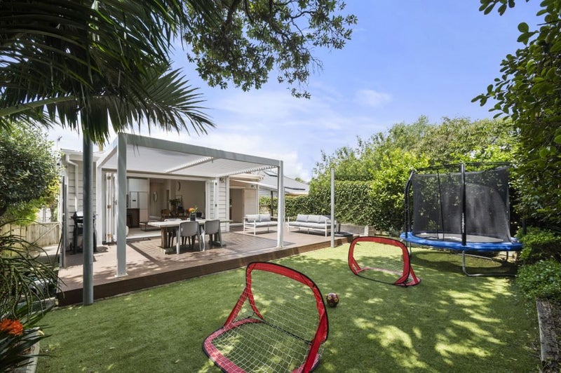 19 Roslyn Terrace, Stanley Point, Auckland - Carousel 1