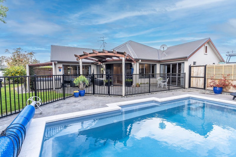 50 Cairns Crescent, Rototuna, Hamilton - Carousel 1