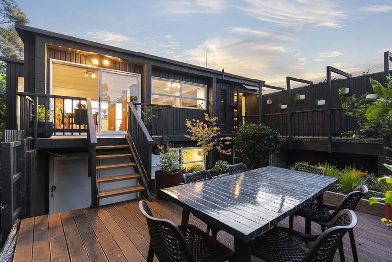 1/122 Rangatira Road, Beach Haven, Auckland - Carousel 1