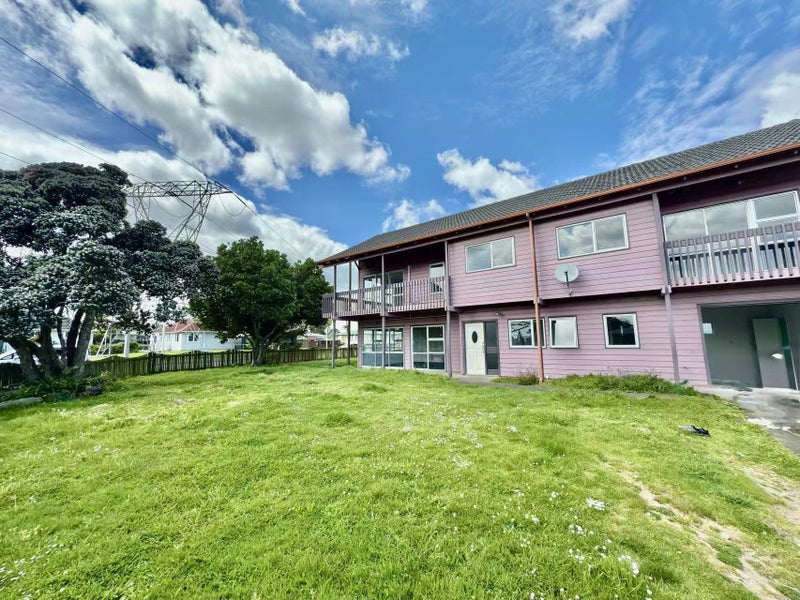 2 Carey Place, Otara, Auckland - Carousel 1