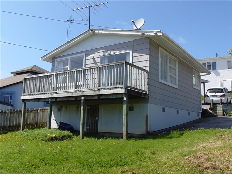 1 Hebron Road, Waiake, Auckland - Carousel 1