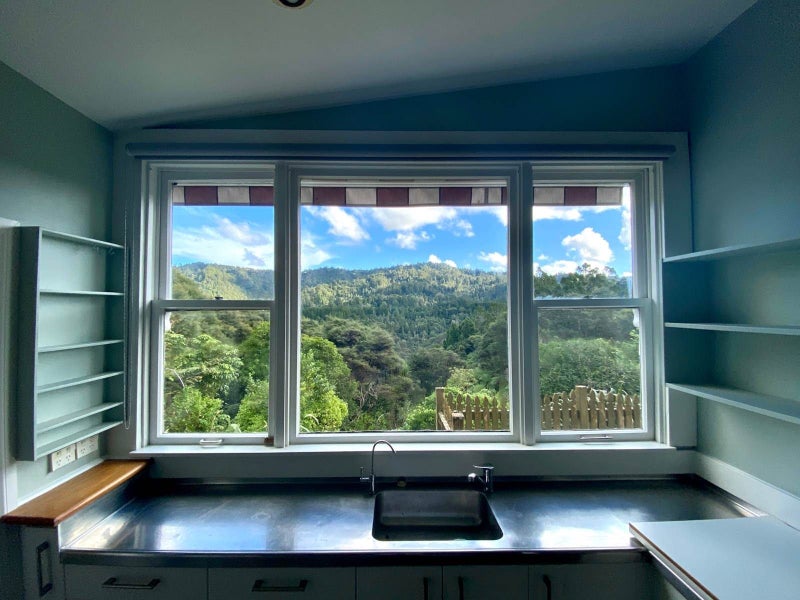 15 Welsh Hills Road, Swanson, Auckland - Carousel 1