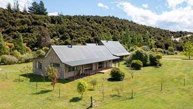 3467 Luggate-Cromwell Road, Luggate, Wānaka - Carousel 1