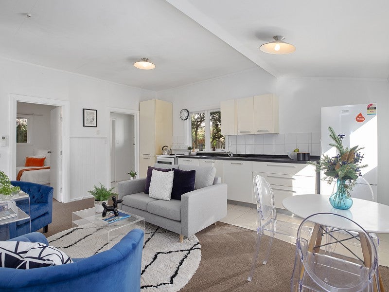 67 Holloway Road, Aro Valley, Wellington - Carousel 1