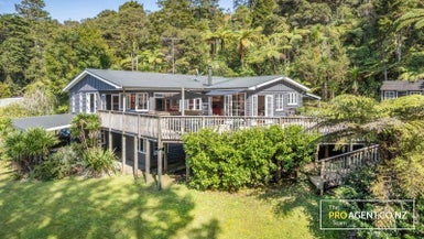 395 Huia Road, Titirangi, Auckland - Carousel 1