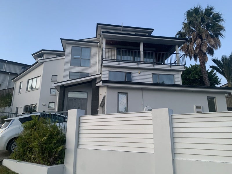 17 Handley Avenue, Narrow Neck, Auckland - Carousel 1