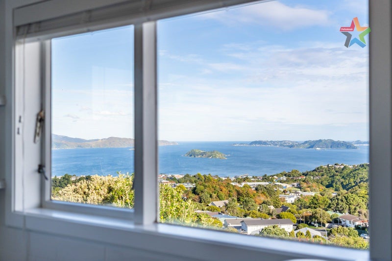 2/21 OAKLEIGH ST, Maungaraki, Lower Hutt - Carousel 2