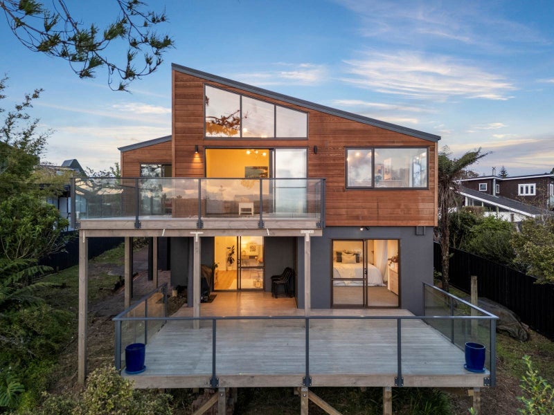 130 Aeroview Drive, Beach Haven, Auckland - Carousel 1