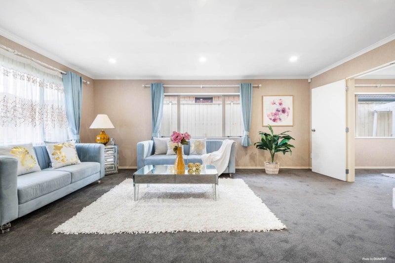 26 Speyside Crescent, Flat Bush, Auckland - Carousel 2