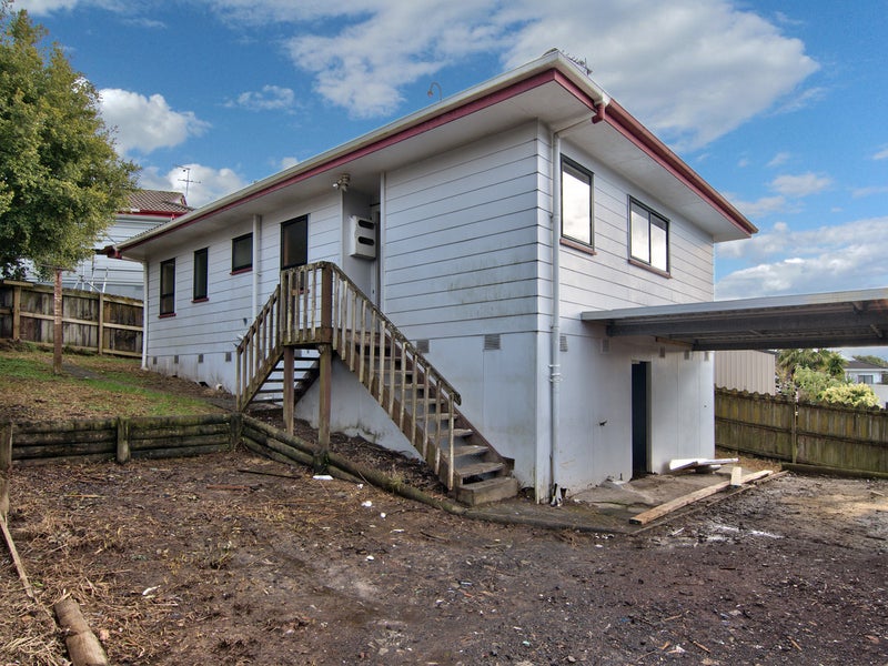 2/19 Holmes Drive, West Harbour, Auckland - Carousel 1