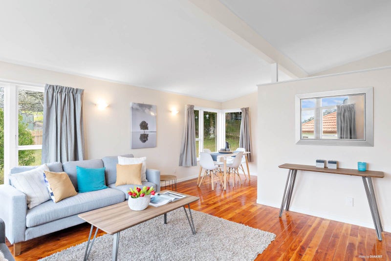29 Commodore Drive, Lynfield, Auckland - Carousel 2
