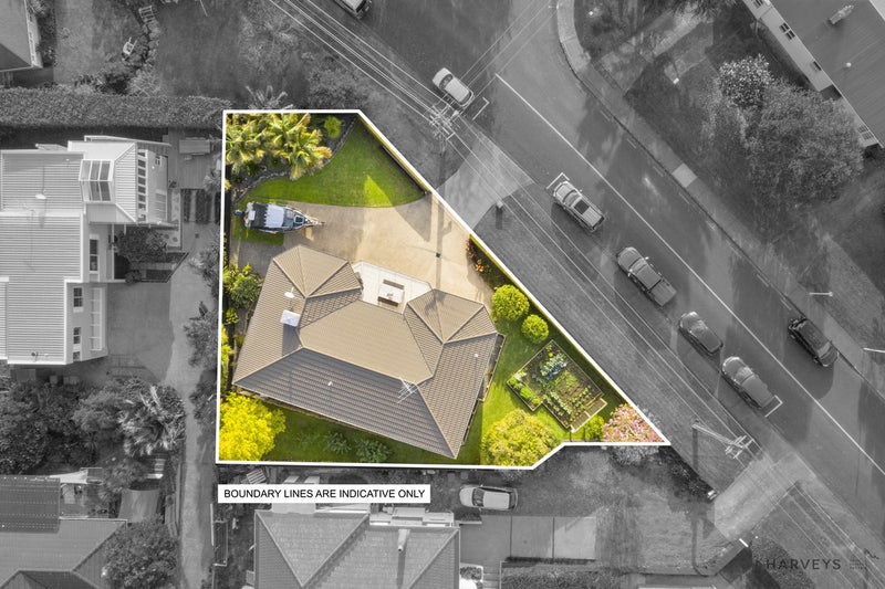 2C Highland Avenue, Titirangi, Auckland - Carousel 20