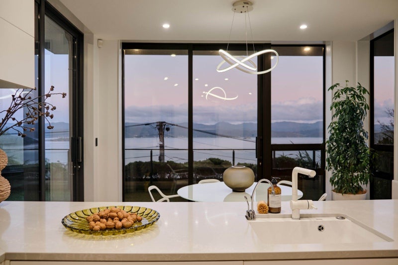 126 Nicholson Road, Khandallah, Wellington - Carousel 2