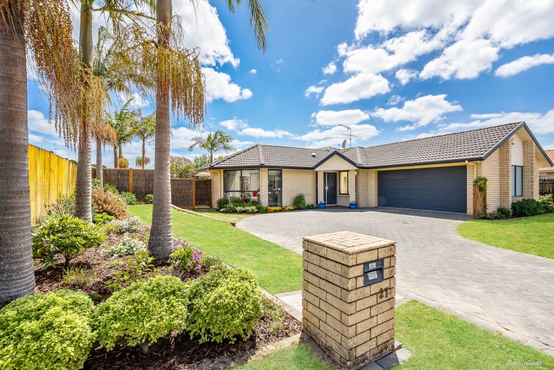 27 Belcoo Crescent, East Tamaki, Auckland - Carousel 1