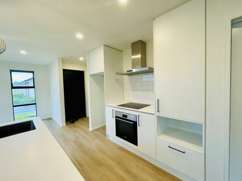 9 Oakvale Lane, Halswell, Christchurch - Carousel 2