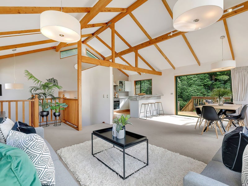 11 Bishops Glen, Tawa, Wellington - Carousel 2