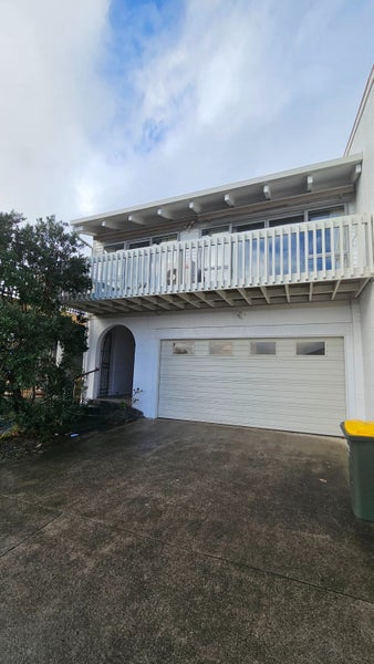 2/19 Westwell Road, Belmont, Auckland - Carousel 1