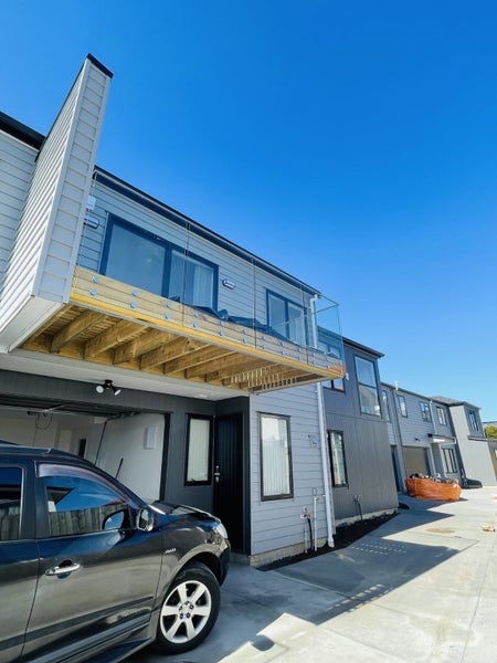 44B Freeland Avenue, Mount Roskill, Auckland - Carousel 1