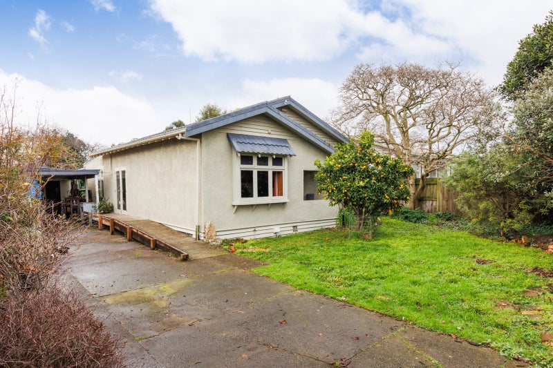 85 Shamrock Street, Takaro, Palmerston North - Carousel 1