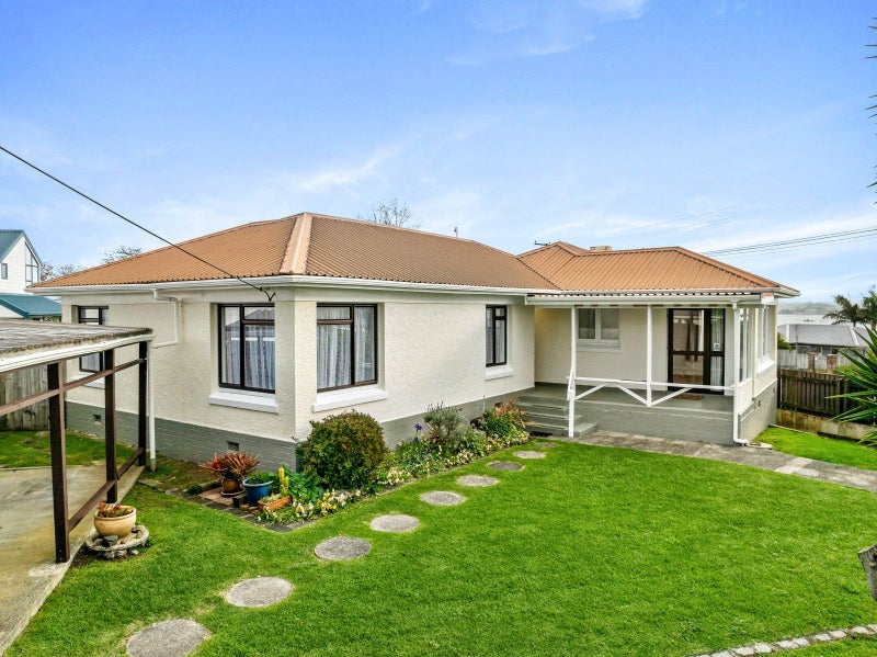 11A Raumati Crescent, Onerahi, Whangarei - Carousel 1