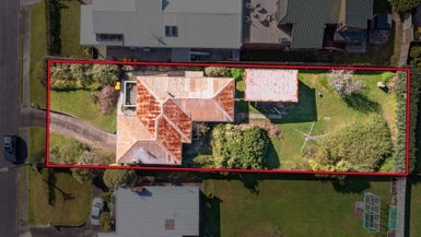 31 Braemar Road, Rothesay Bay, Auckland - Carousel 1