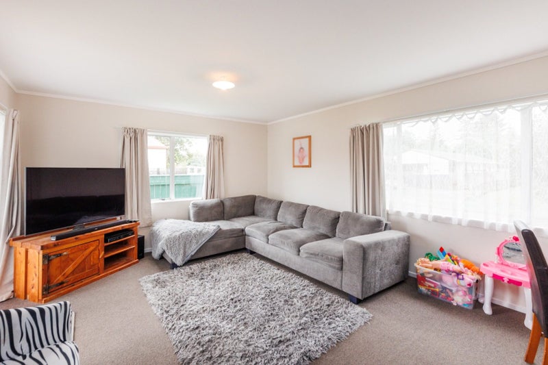28A Chatsworth Place, Highbury, Palmerston North - Carousel 2