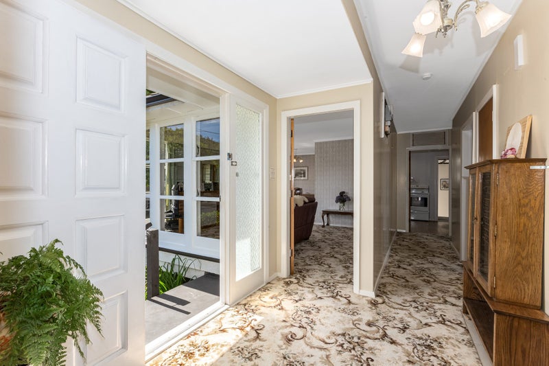 19 Clyma Street, Elderslea, Upper Hutt - Carousel 2