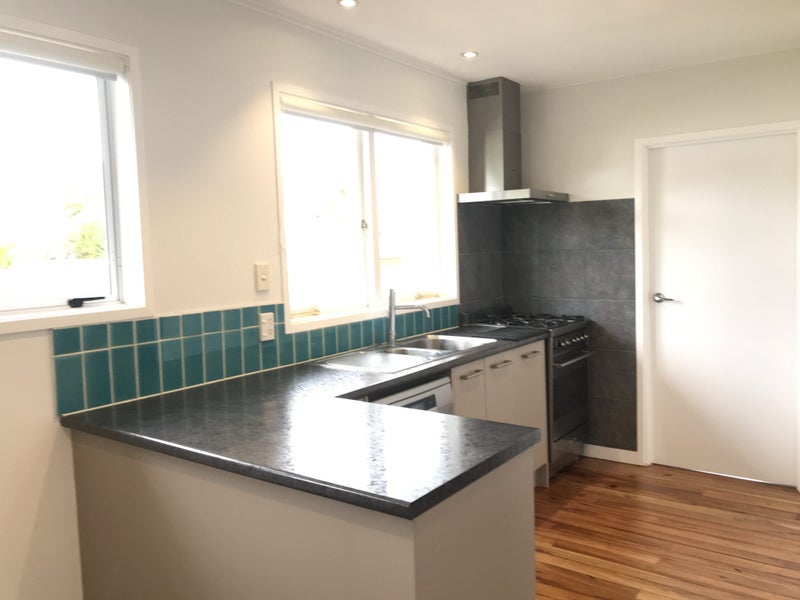 1/23 Kia Ora Road, Beach Haven, Auckland - Carousel 2
