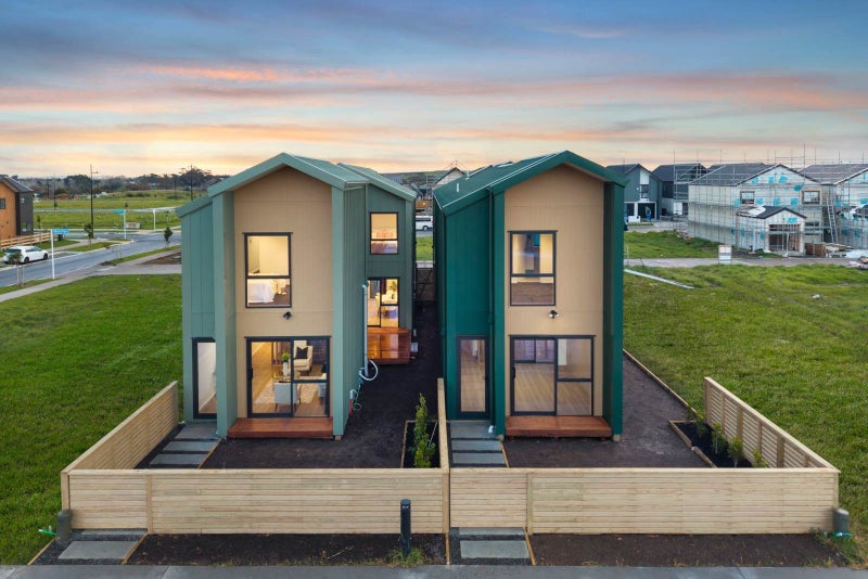 35 Karaka Village Parade, KARAKA - Carousel 26