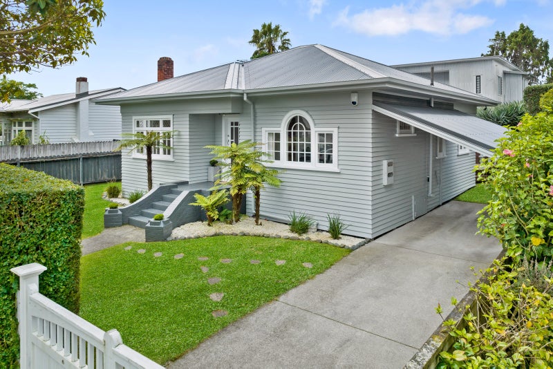 32 Kings Road, Mount Roskill, Auckland - Carousel 2