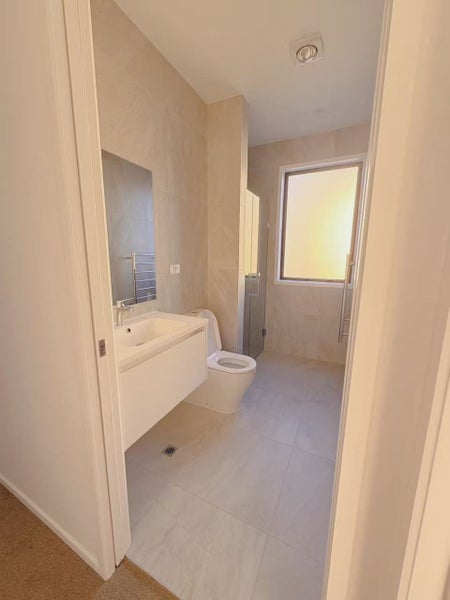 8 Backridge Way, Flat Bush, Auckland - Carousel 6