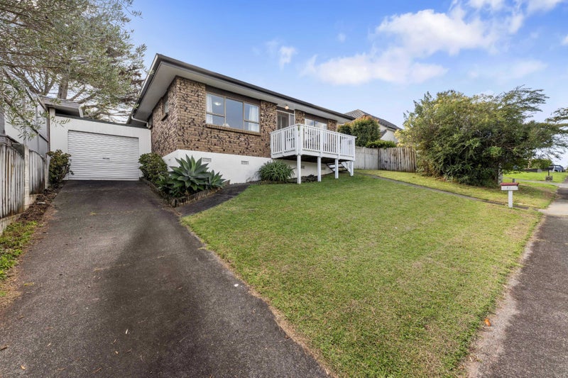 2/2 Anna Watson Road, Half Moon Bay, Auckland - Carousel 1