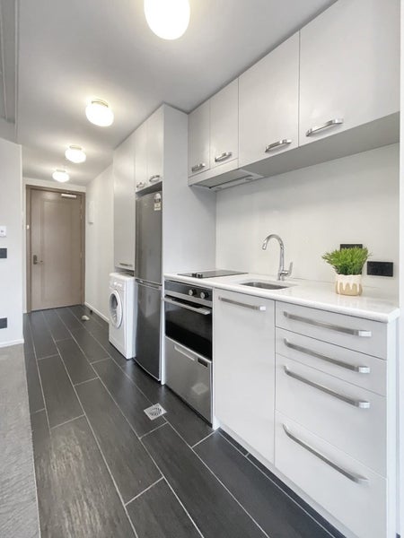 2/3G Roxburgh Street, Mount Victoria, Wellington - Carousel 2