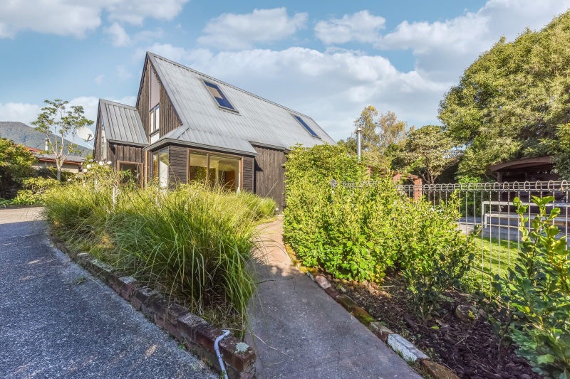 6B Beach Road, Waikawa, Picton - Carousel 32