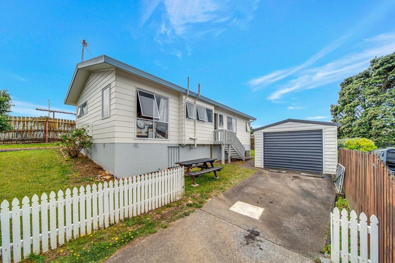 1/65 Etherton Drive, Weymouth, Auckland - Carousel 13