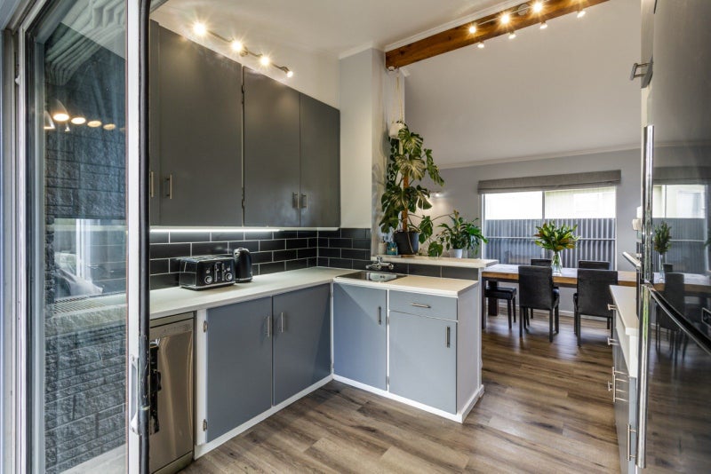 576 Lowe Street, Camberley, Hastings - Carousel 2