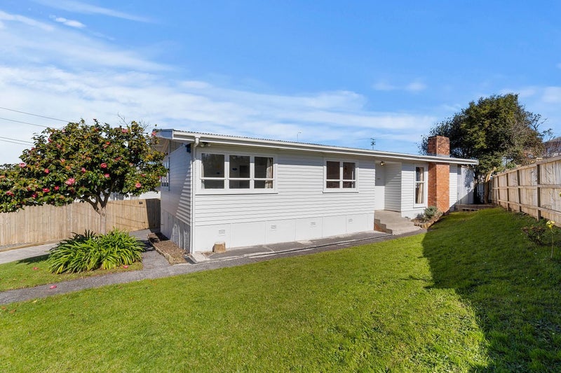 45 Rosamund Avenue, New Windsor, Auckland - Carousel 2