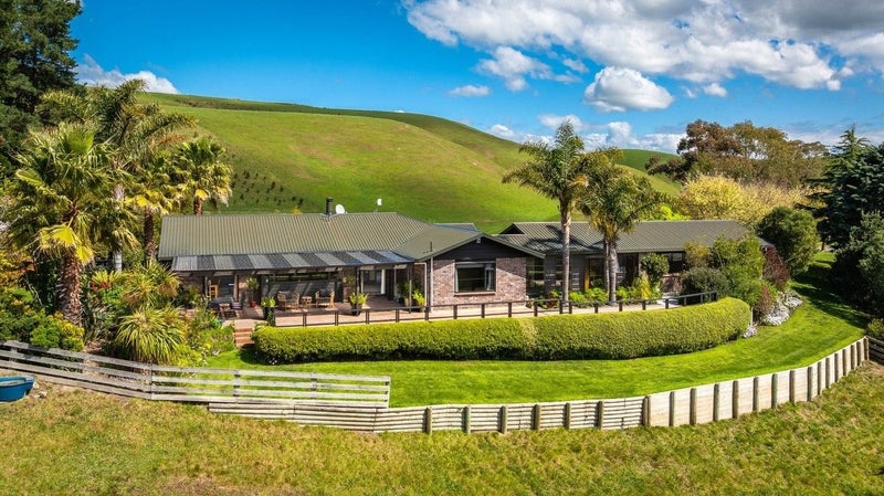 201 Endsleigh Road, Havelock North, Havelock North - Carousel 1