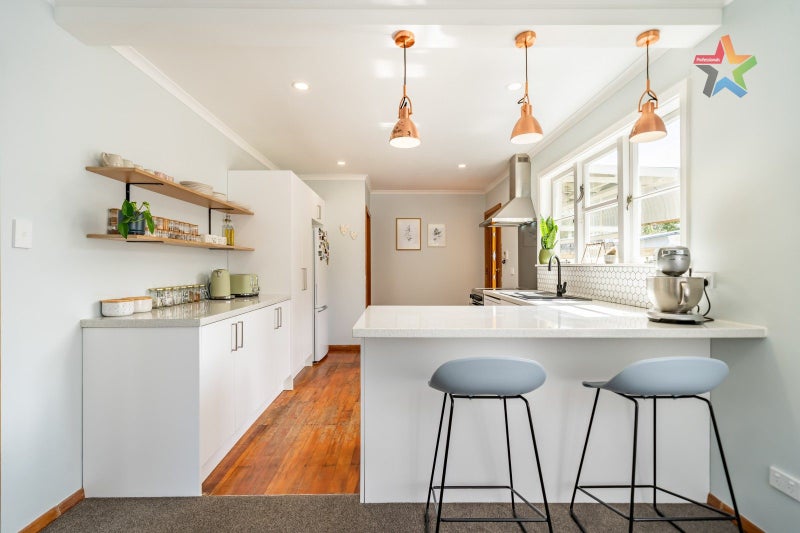 31 Hine Road, Wainuiomata, Lower Hutt - Carousel 1