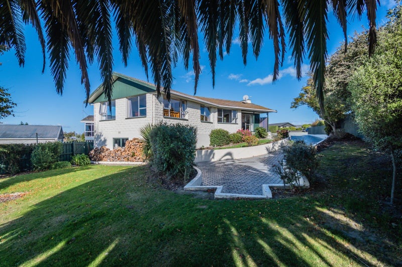 16 Godley Place, Oceanview, Timaru - Carousel 1