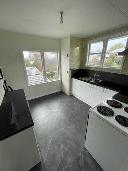 10 Price Crescent, Mount Wellington, Auckland - Carousel 2