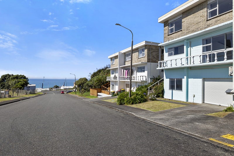 27A Port View Crescent, Moturoa, New Plymouth - Carousel 18